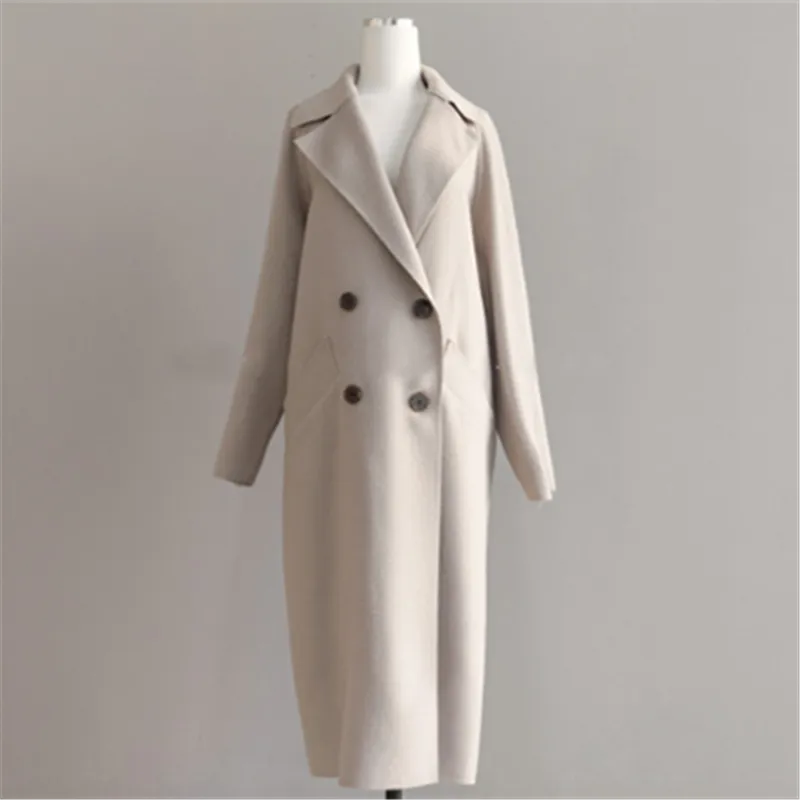 Eleganter langer damenmantel aus wolle - zeitlos und warm