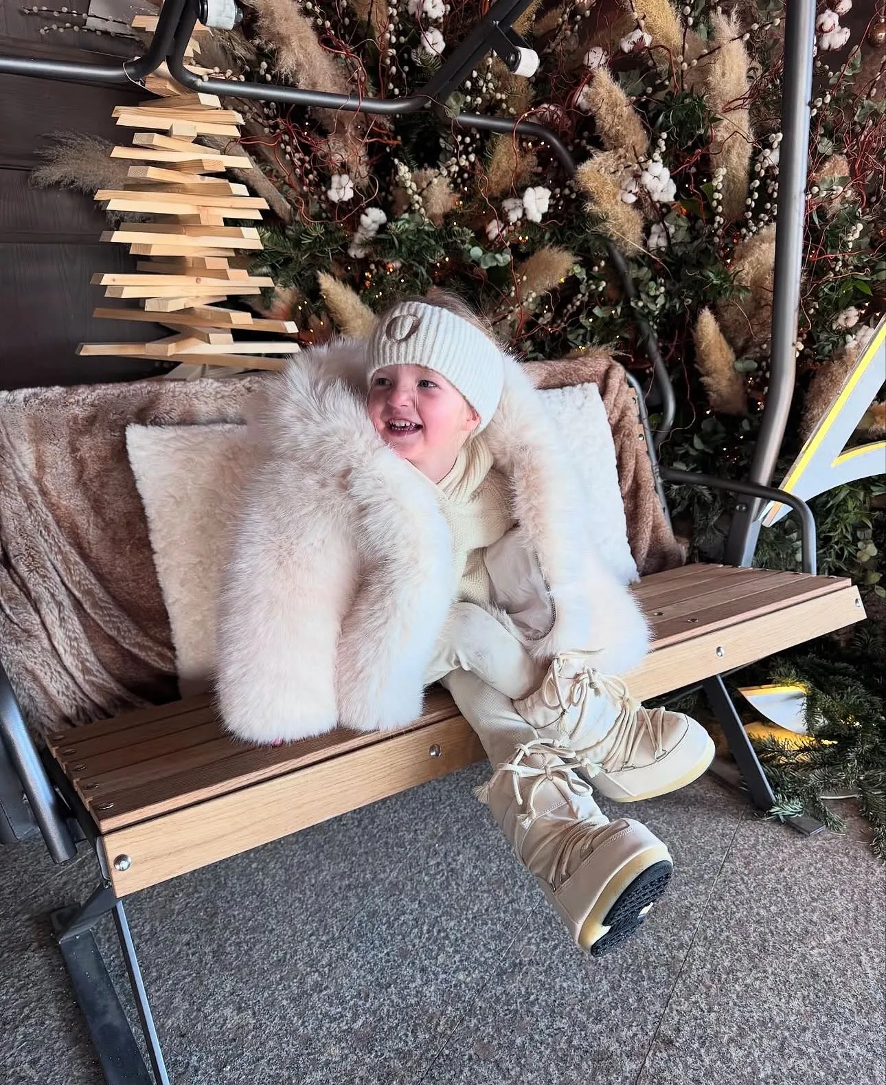 MI LOVES SIGNATURE SYNTHETIC Little Bear Bomber jacket in Ivory.
