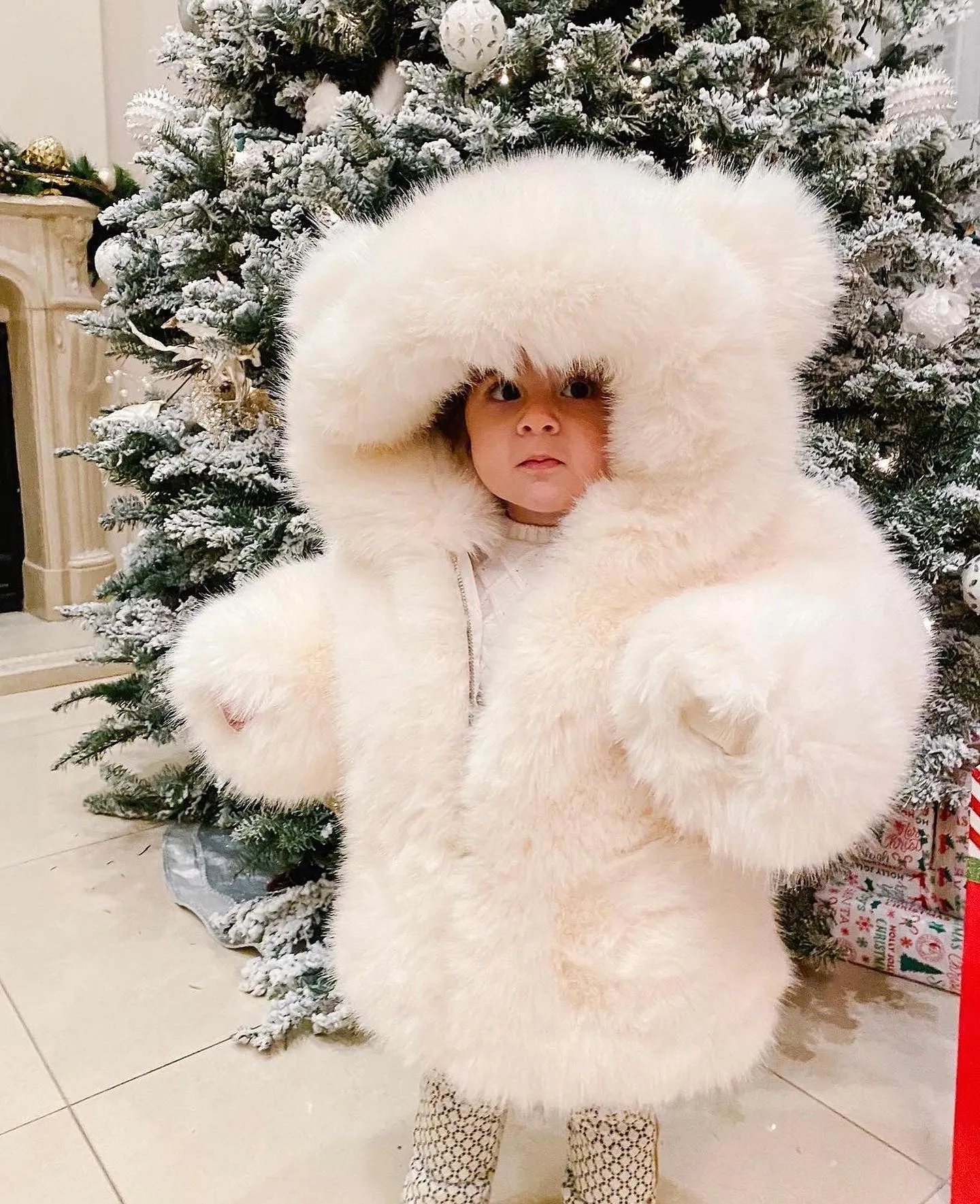 MI LOVES SIGNATURE SYNTHETIC Little Bear Bomber jacket in Ivory.