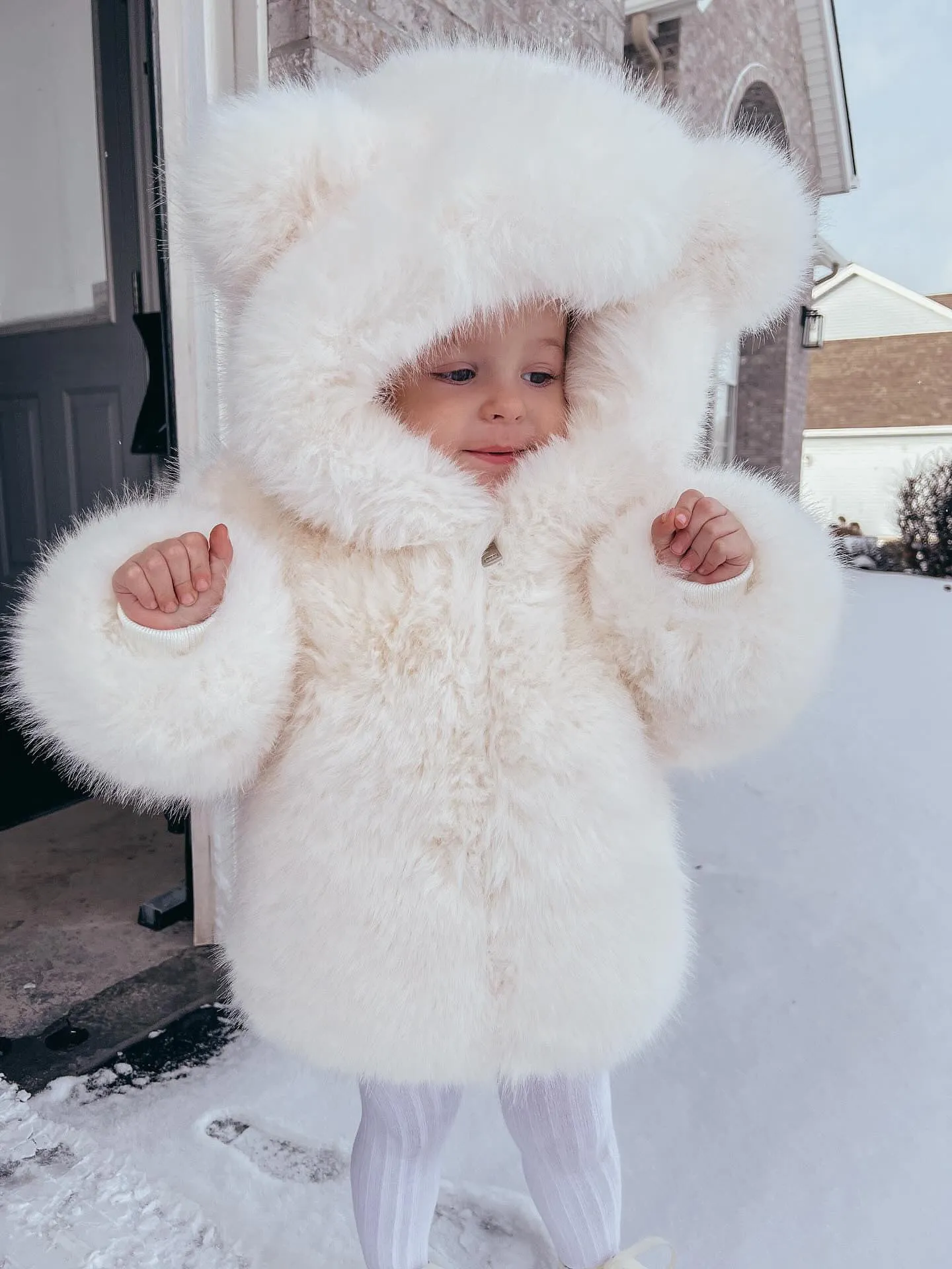 MI LOVES SIGNATURE SYNTHETIC Little Bear Bomber jacket in Ivory.