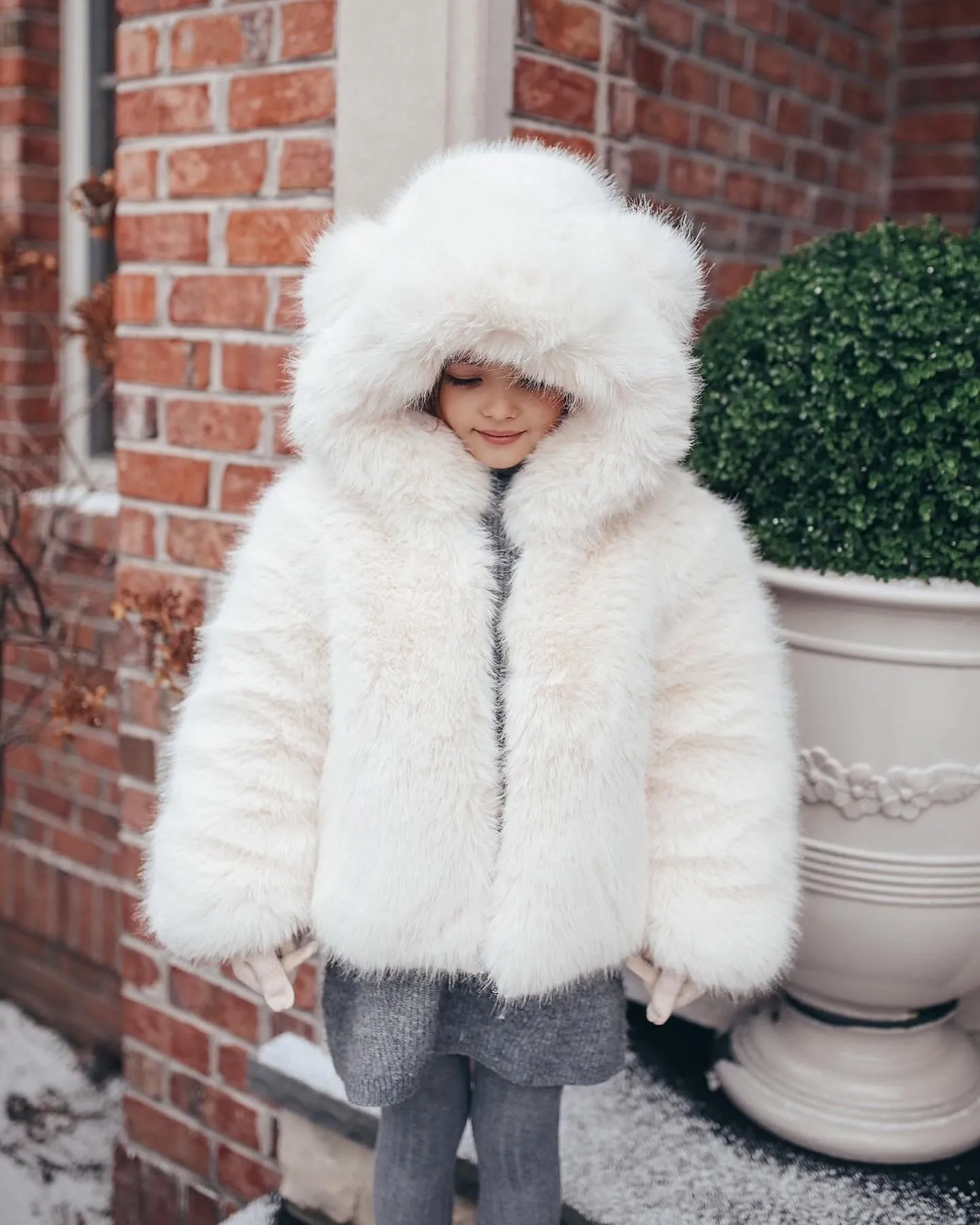 MI LOVES SIGNATURE SYNTHETIC Little Bear Bomber jacket in Ivory.