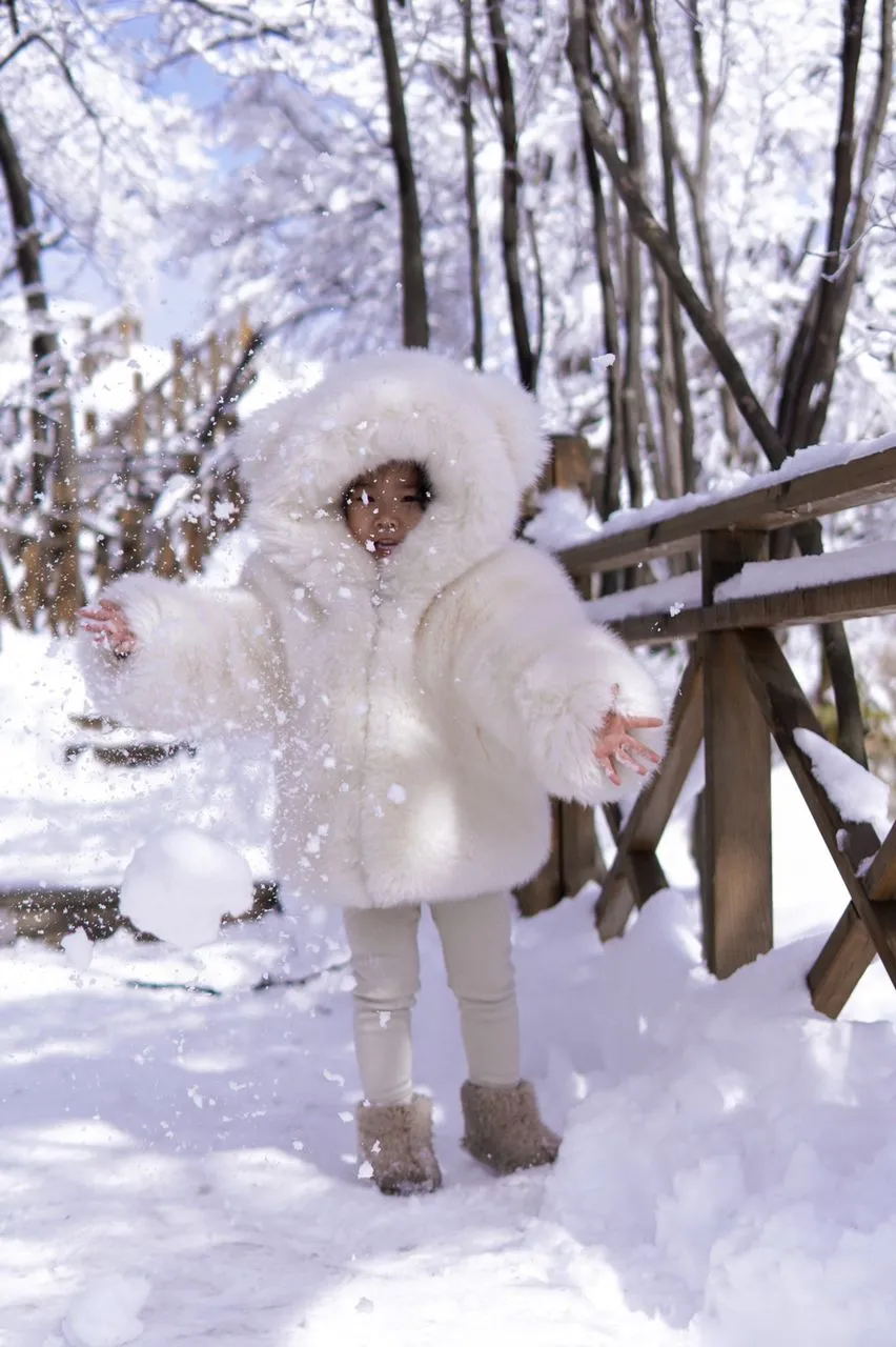 MI LOVES SIGNATURE SYNTHETIC Little Bear Bomber jacket in Ivory.