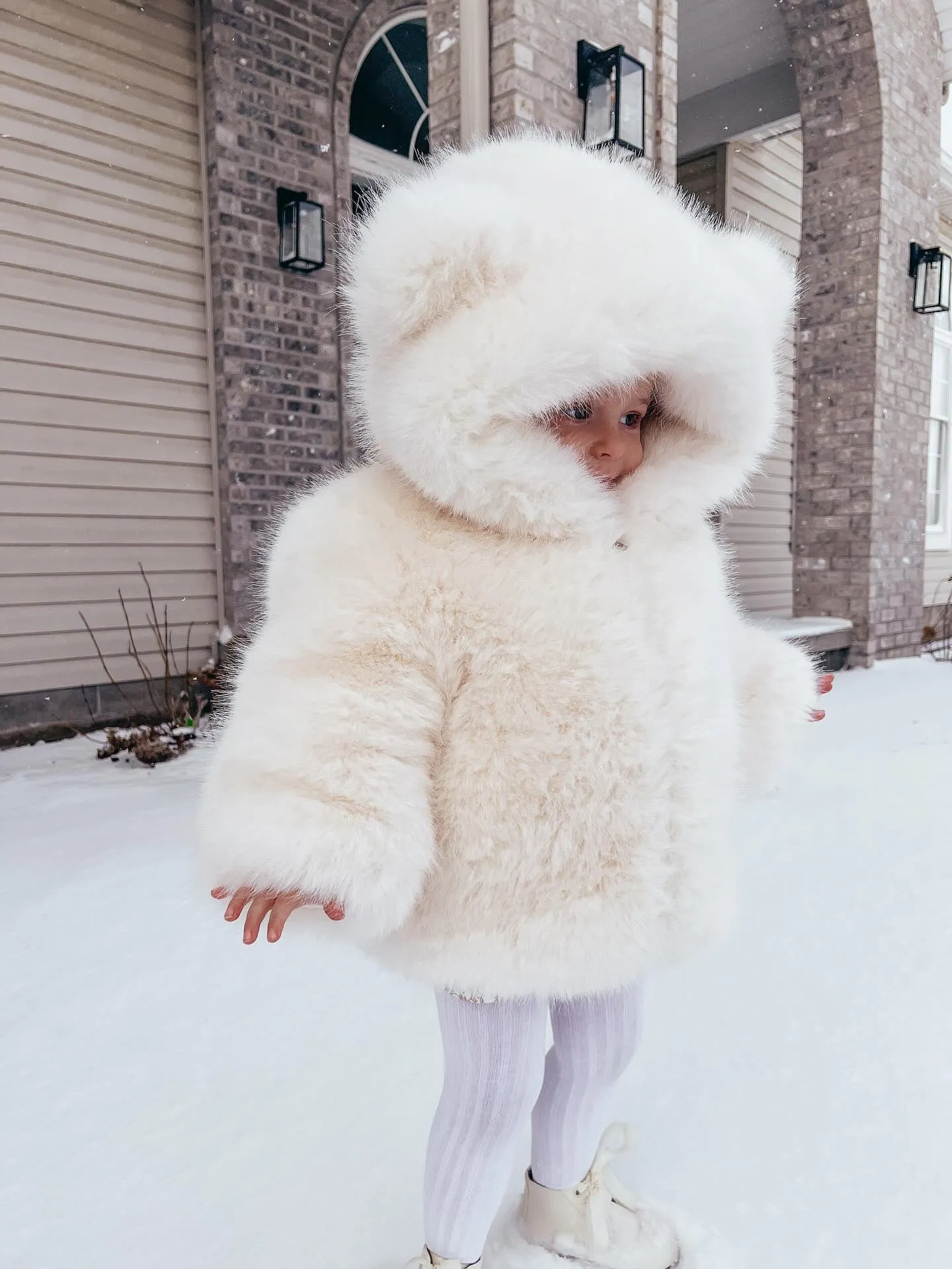 MI LOVES SIGNATURE SYNTHETIC Little Bear Bomber jacket in Ivory.