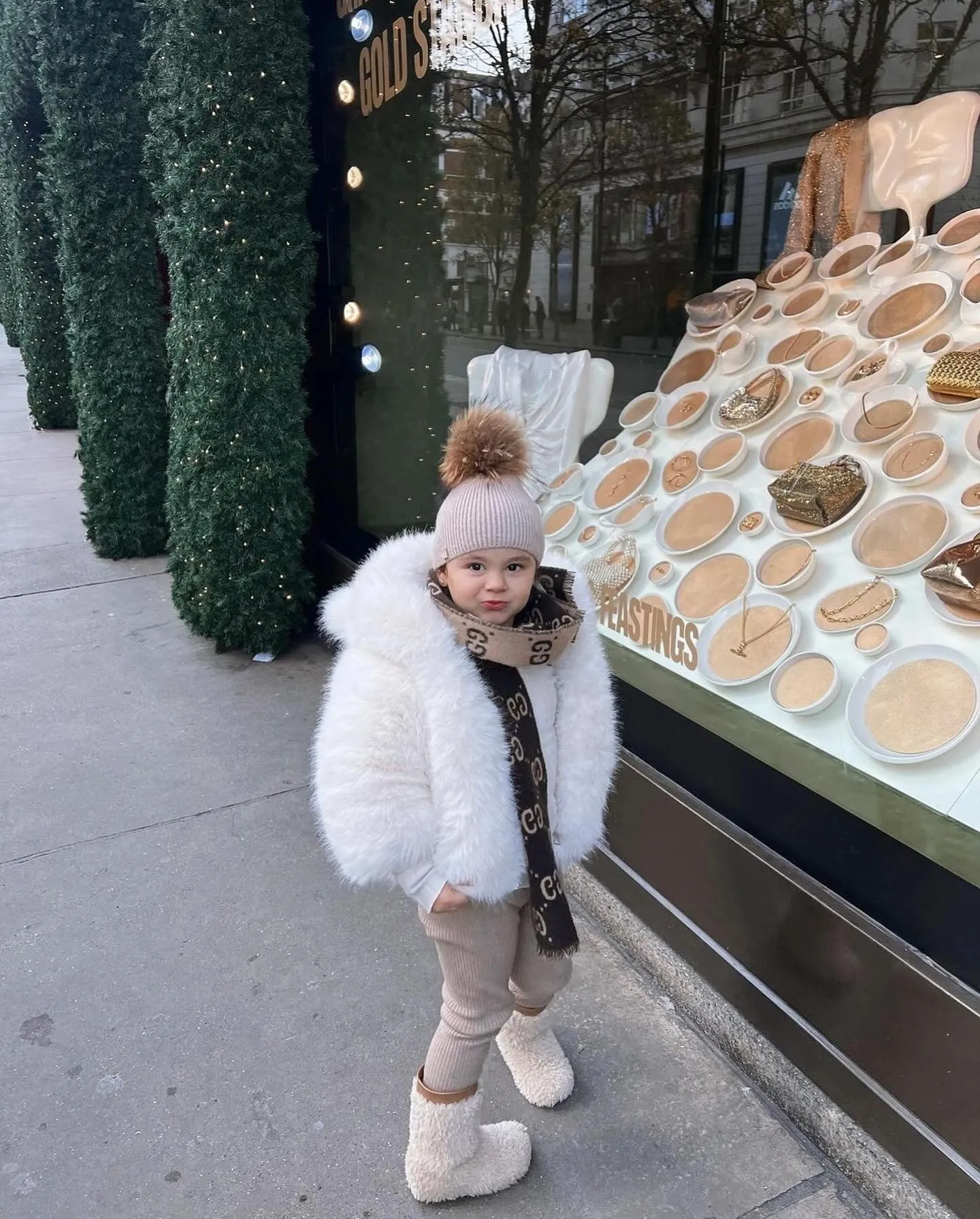 MI LOVES SIGNATURE SYNTHETIC Little Bear Bomber jacket in Ivory.