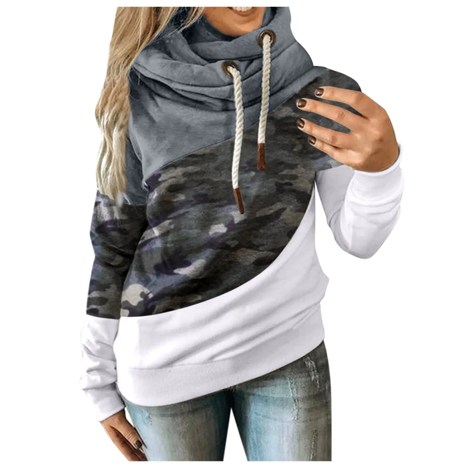 Trendy Women's Camouflage Sweatshirt - GlamzLife