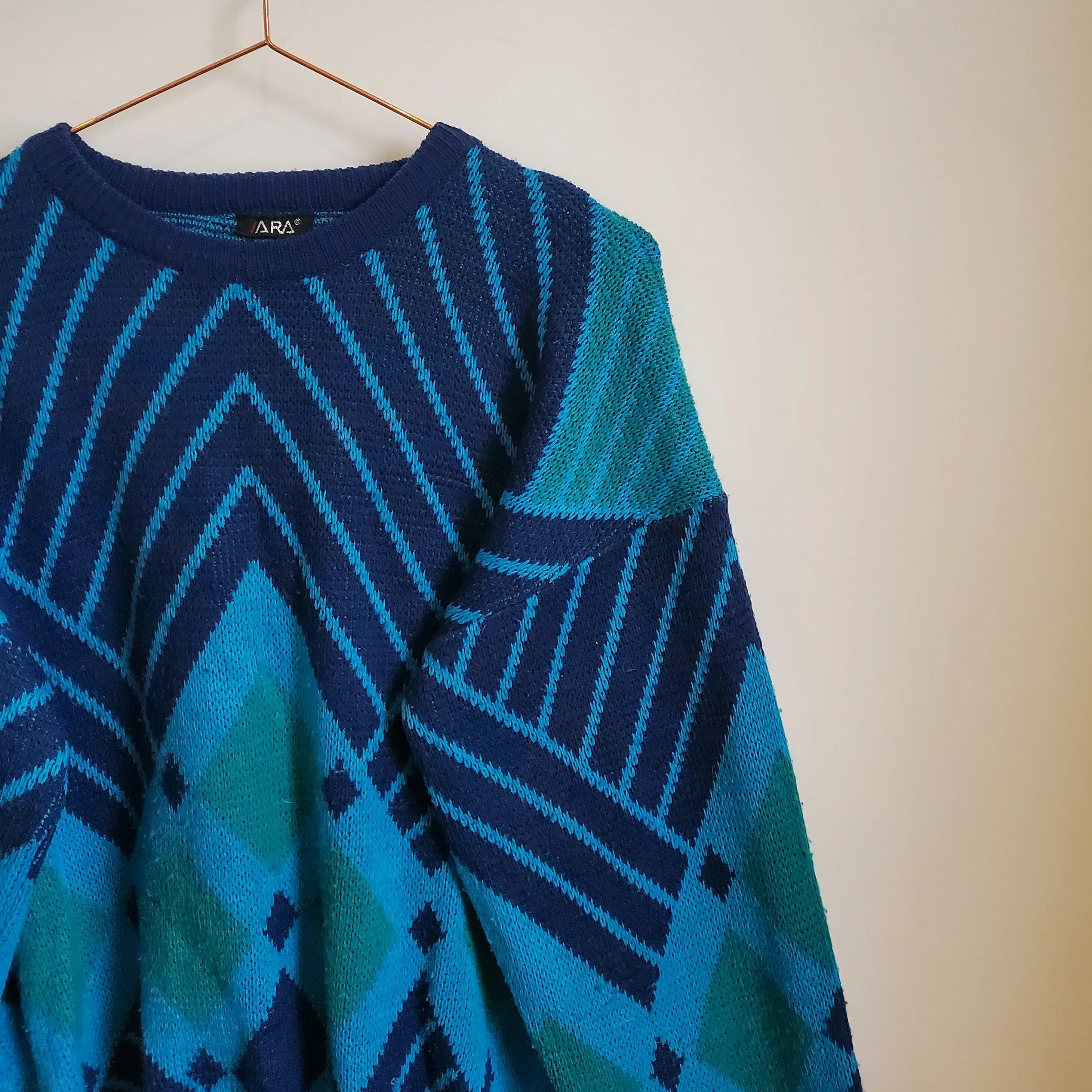 Vintage 90s Funky Pattern Knit Jumper | Size L